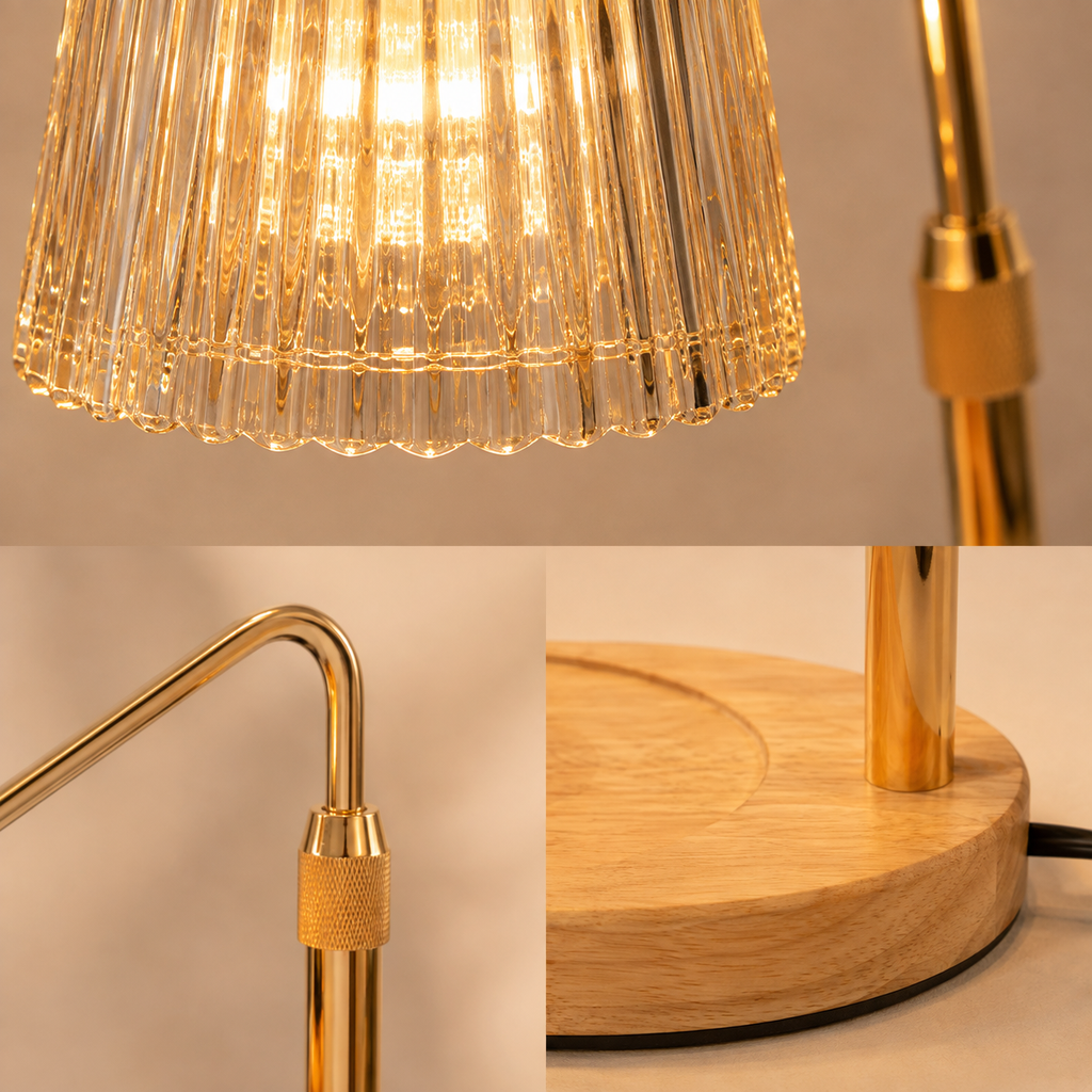 Gros plans des finitions FOYENA : abat-jour en verre strié ambré, jonction articulée en métal finition dorée et base en bois naturel